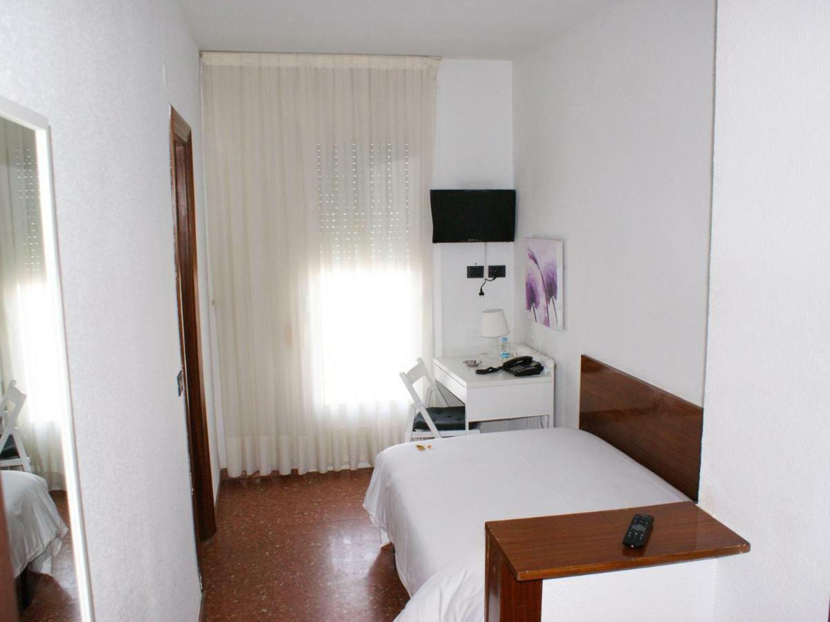 La Bilbaina Hotel Vitoria-Gasteiz Szoba fotó