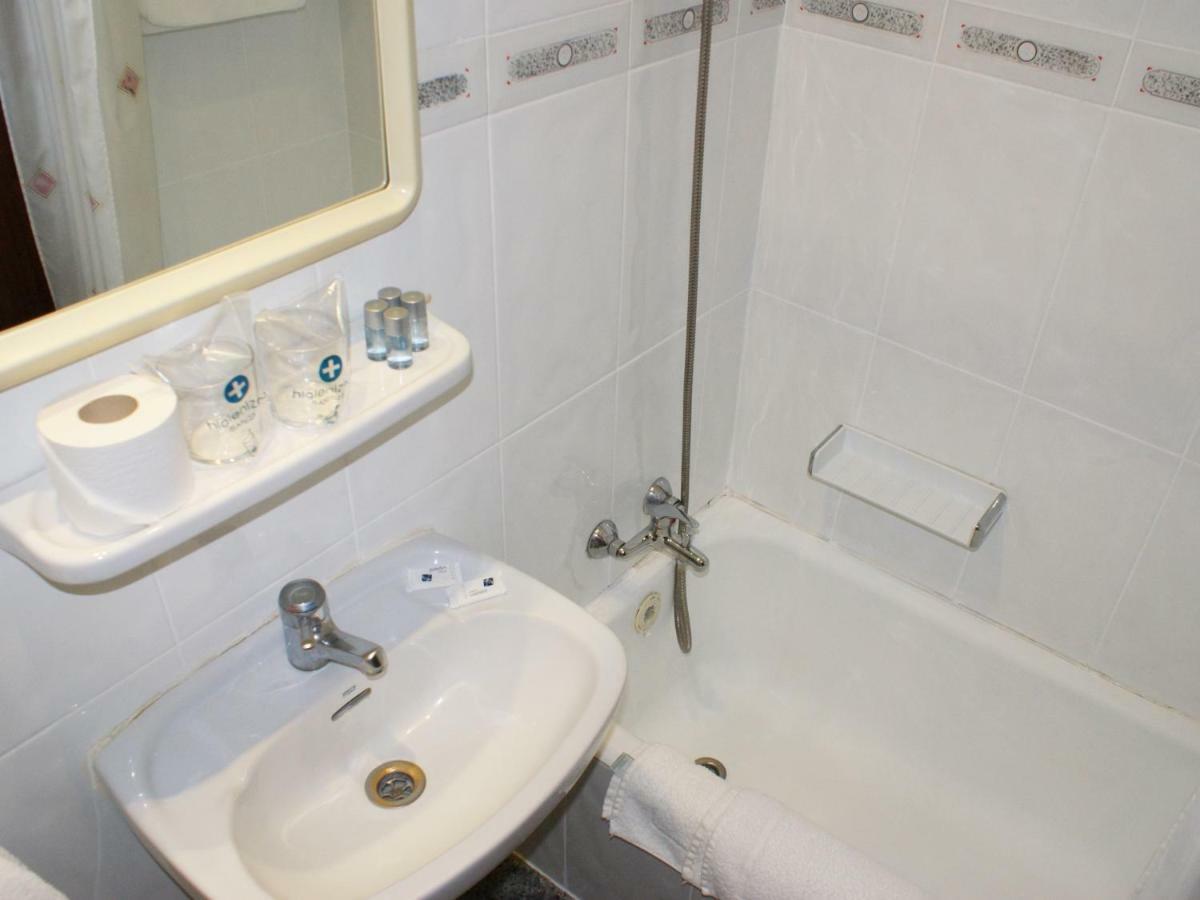 La Bilbaina Hotel Vitoria-Gasteiz Szoba fotó