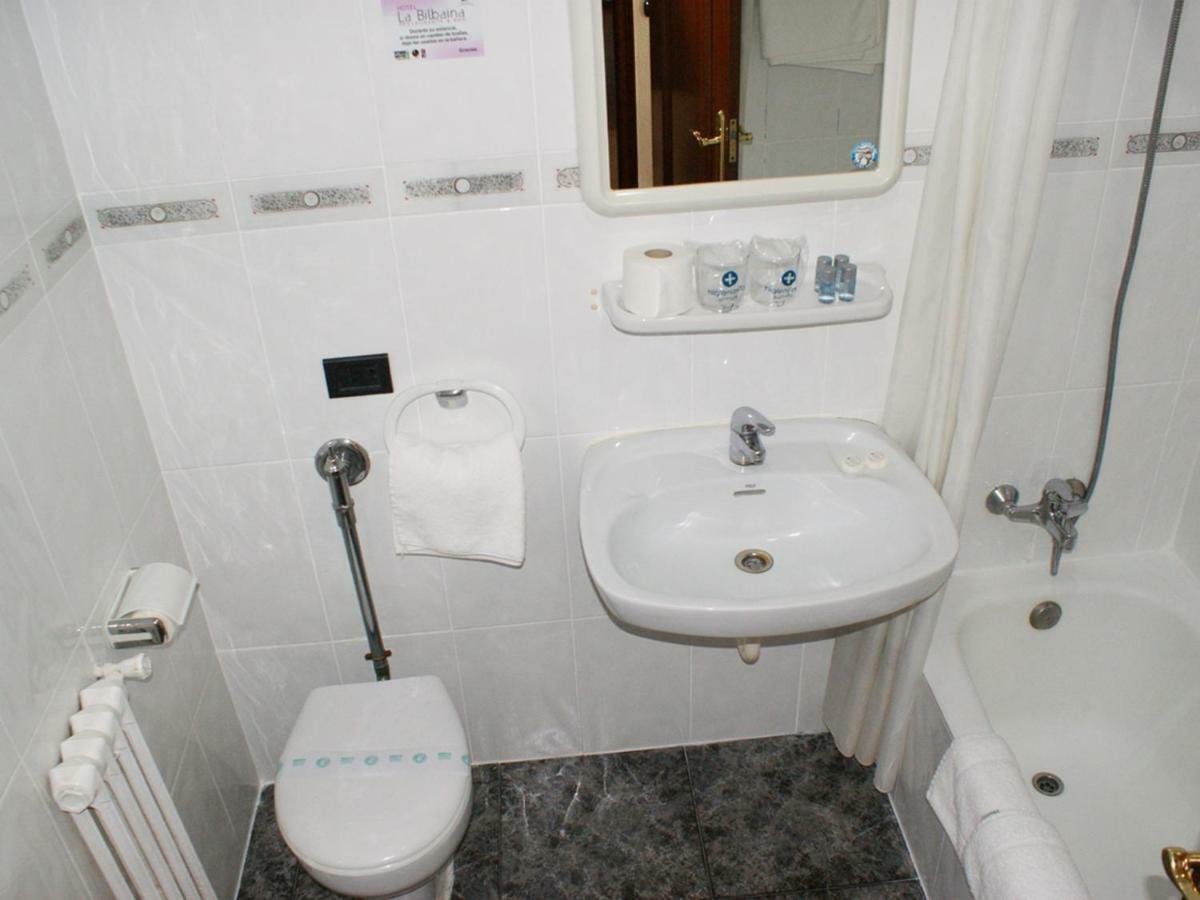 La Bilbaina Hotel Vitoria-Gasteiz Szoba fotó